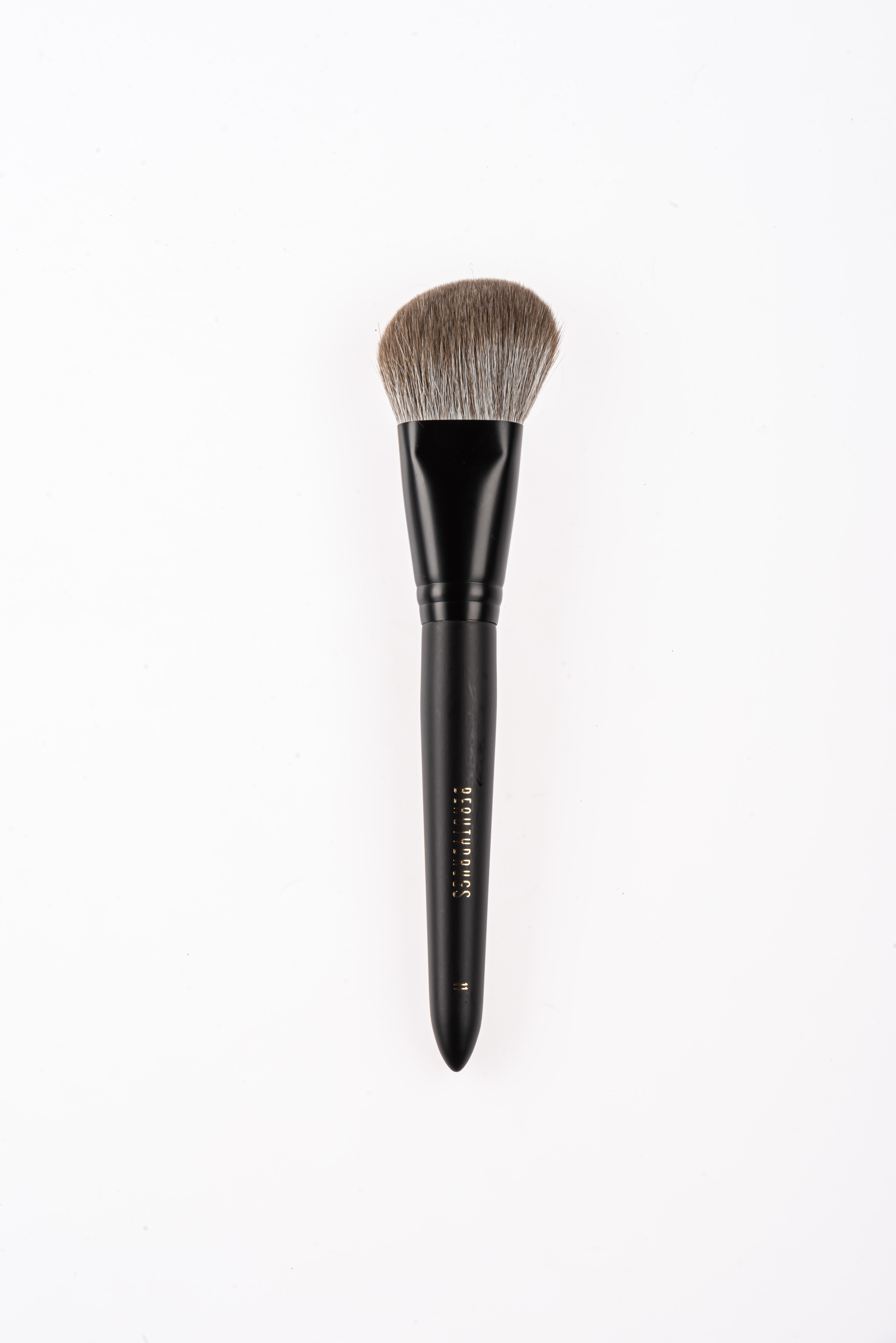 BEAUTYDRUGS Makeup Brush 11 Angel Contour Brush Кисть для нанесения кремовых и сухих текстур